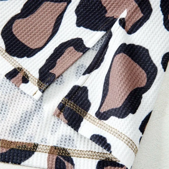 Leopard Print Zip-Up Hoodie - Picture 10 of 10